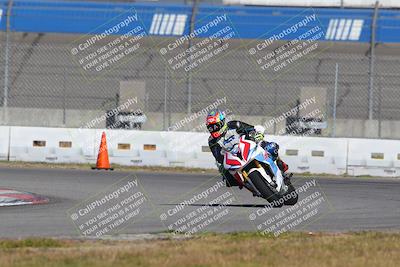 media/Nov-26-2022-Fastrack Riders (Sat) [[b001e85eef]]/Level 3/Session 3 Outside Turn 9/